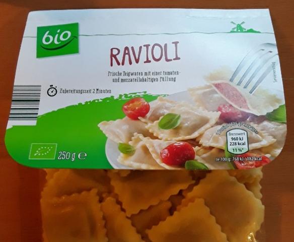 Bio Ravioli , mit Tomaten und Mozzarella | Hochgeladen von: MartinaMuc