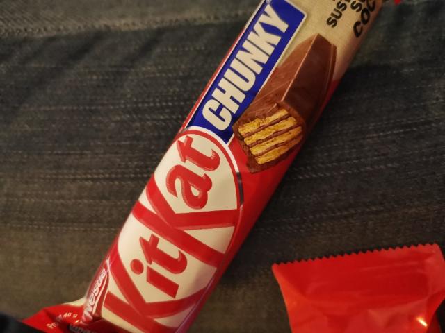 KitKat CHUNKY, Knusperwaffel in Milchschokolade von jessicaterro | Hochgeladen von: jessicaterrorzic742