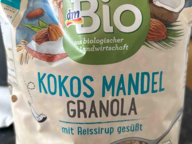 Kokos Mandel Granola, mit reissirup gesüßt by mmaria28 | Uploaded by: mmaria28