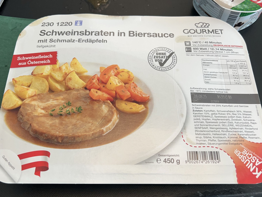 Schweinsbraten in Biersauce, Mit Schmalz-Erdäpfeln von andreassi | Hochgeladen von: andreassiebert1986