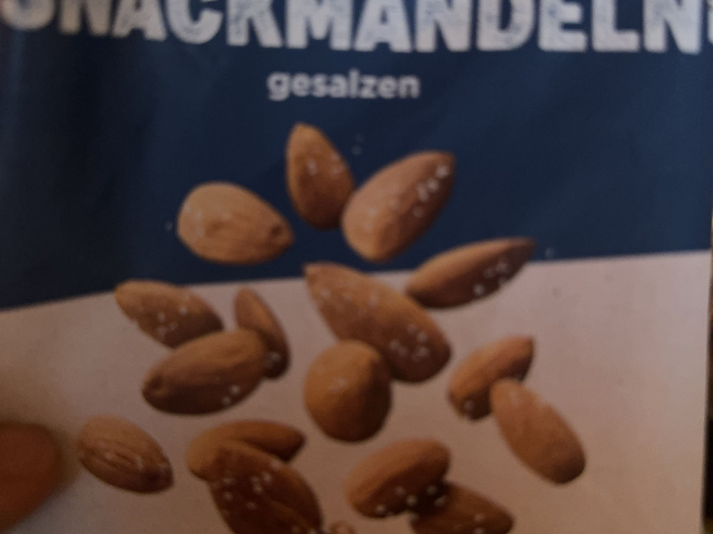 Geröstete Snackmandeln, gesalzen by ariveltwitch | Hochgeladen von: ariveltwitch