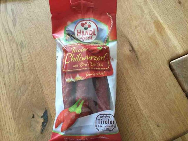 Tiroler Chiliwurzerl, Chili Rohwurst leicht geräuchert und luftg | Hochgeladen von: mickeywiese