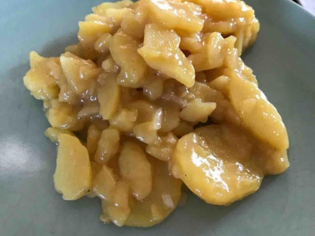Kartoffelsalat, Essig, Öl und Zwiebel von Chilihead89 | Hochgeladen von: Chilihead89