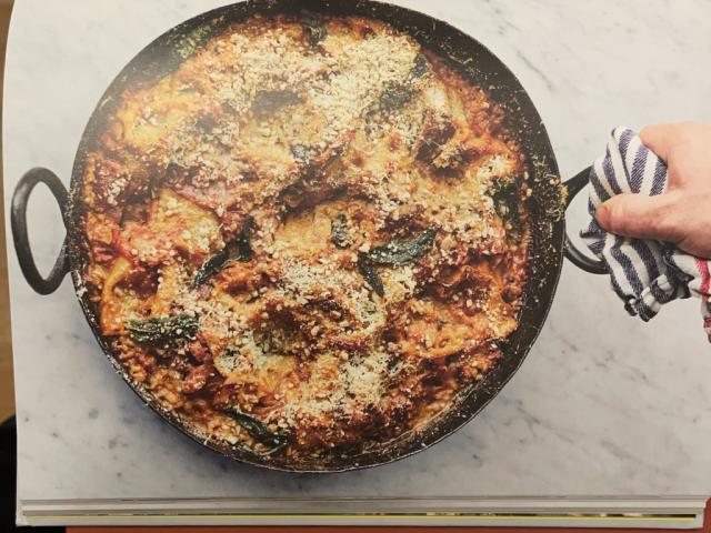 Schlampige Auberginenlasagne Jamie Oliver von frousyyy | Hochgeladen von: frousyyy Schlampige Auberginenlasagne Jamie Oliver von frousyyy | Hochgeladen von: frousyyy