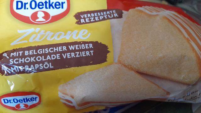 Zitronenkuchen, mit belgischer weißer Schokolade verziert von il | Hochgeladen von: illcoron