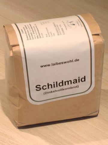 Schildmaid, (Brot aus Backmischung) von AxelM | Hochgeladen von: AxelM