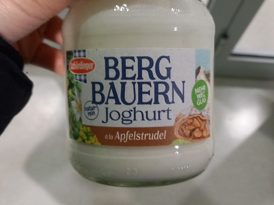 Hochgeladen von: bananamoonshine