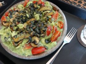 Avocado-Paranuss-Orecchiette mit Pilzen und Toma | Hochgeladen von: Volldurchgeknallt