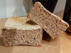 Dinkel-Körner-Brot | Hochgeladen von: moschue