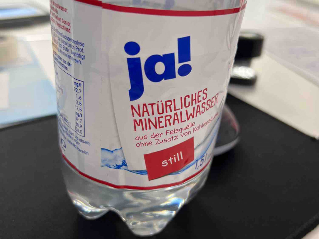 Natürliches Mineralwasser, still von JoleneMela | Hochgeladen von: JoleneMela