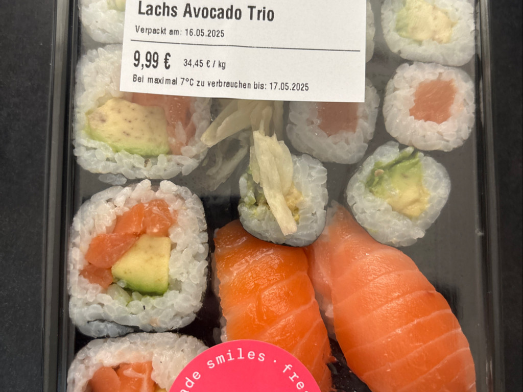 Sushi Est Happy von lodasingh | Hochgeladen von: lodasingh Sushi Est Happy von lodasingh | Hochgeladen von: lodasingh