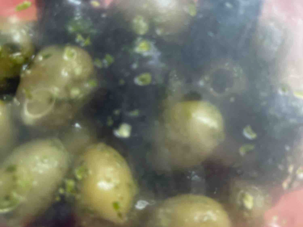Olivenmischung eingelegt in Petersilie & Knoblauch von claud | Hochgeladen von: claudi1983