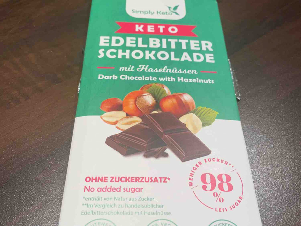 Keto Edelbitter Schokolade mit Haselnüssen von JulKr | Hochgeladen von: JulKr