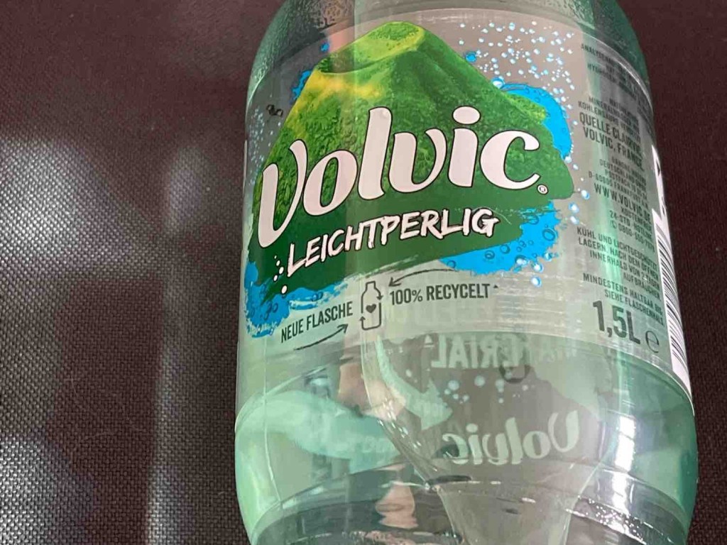 Volvic leichtperlig, Wasser von Schlennis | Hochgeladen von: Schlennis