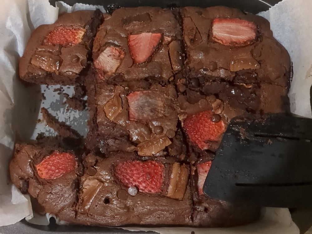 Erdbeer brownie von jus7raq | Hochgeladen von: jus7raq Erdbeer brownie von jus7raq | Hochgeladen von: jus7raq