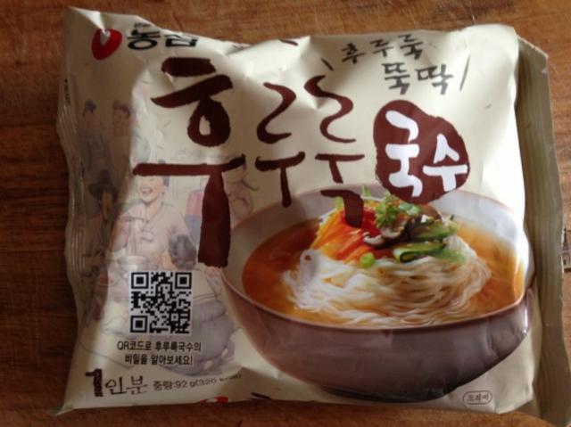 Hururu Guksu Instant Noodles, 후루룩 국수 von Anni-Banani | Hochgeladen von: Anni-Banani