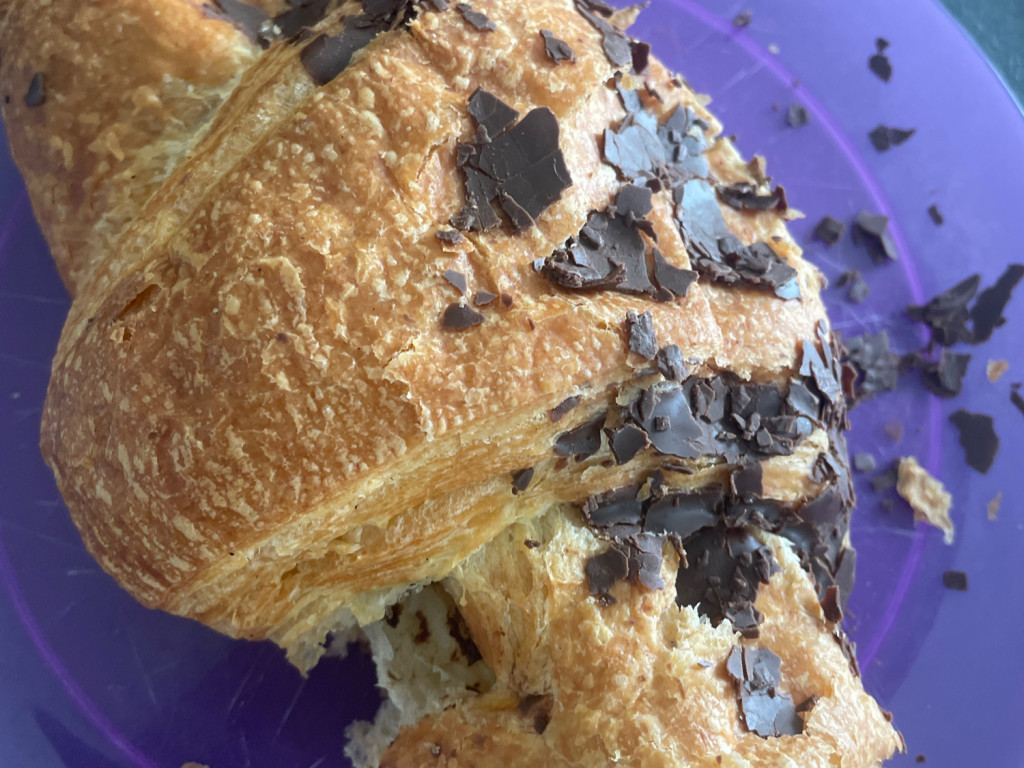 Butter-Schoko-Croissant von Emyey | Hochgeladen von: Emyey Butter-Schoko-Croissant von Emyey | Hochgeladen von: Emyey