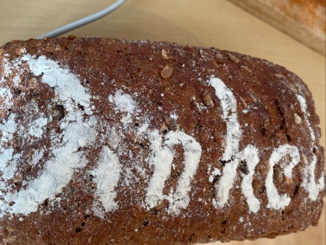 Hochgeladen von: BananaJoe83 Hochgeladen von: BananaJoe83