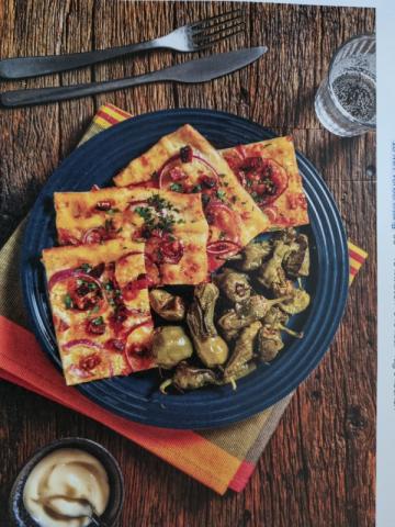 Spanischer Flammenkuchen mit Chorizo dazu Pimientos de Padrón vo | Hochgeladen von: dennissueren218