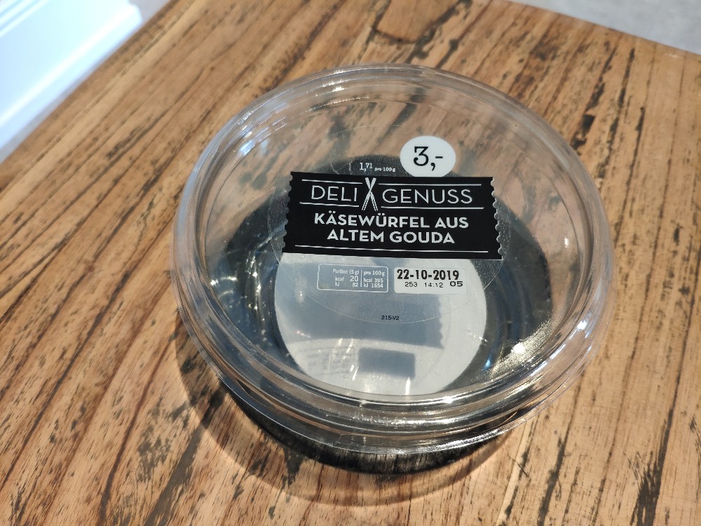 Käsewürfel aus altem Gouda, 48 % von daniel.mau | Hochgeladen von: daniel.mau Käsewürfel aus altem Gouda, 48 % von daniel.mau | Hochgeladen von: daniel.mau