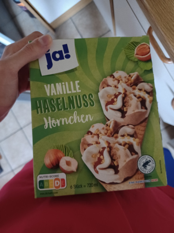 vanille hasselnusss hörnchen, eis von hald | Hochgeladen von: hald