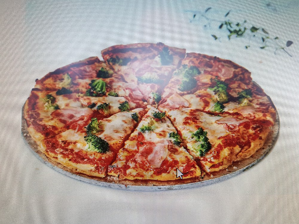 Dominos Pizza Bacon + Broccoli von Olivenbaum2013 | Hochgeladen von: Olivenbaum2013