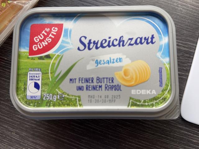 Hochgeladen von: BelHH Hochgeladen von: BelHH