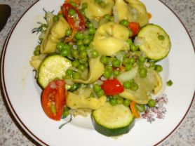 Tortellini-Salat con piselli bruscamente | Hochgeladen von: Volldurchgeknallt
