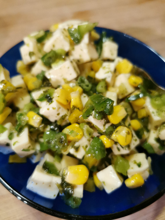 Bunter Salat mit Käse von raro  | Hochgeladen von: raro 