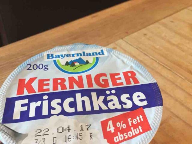 Bayernland Kerniger Frischkäse 4 % Fett absolut von karenschmohl | Hochgeladen von: karenschmohl990