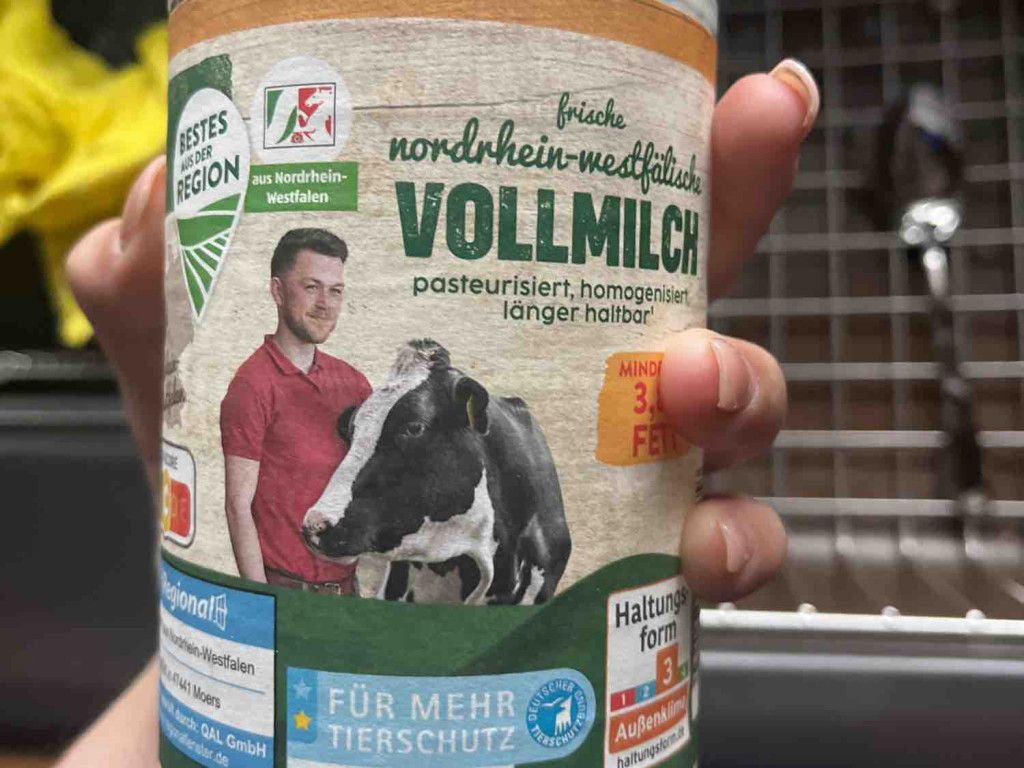 frischer Nordrhein-Westfälische Vollmilch, Milch 3,8 von julemar | Hochgeladen von: julemarie