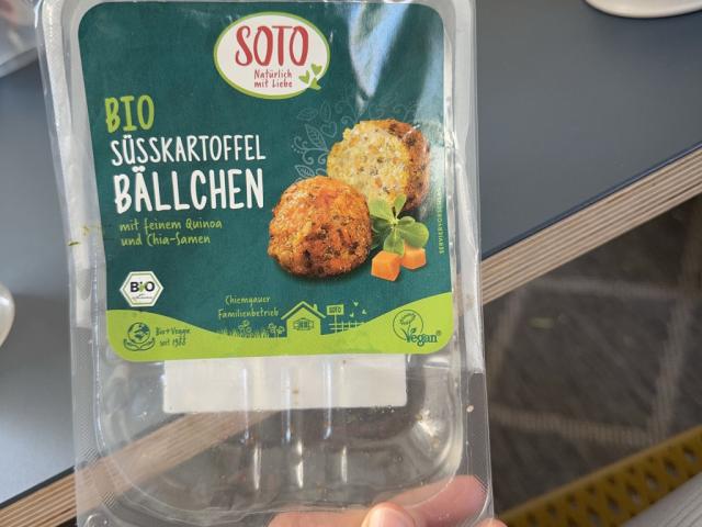 Hochgeladen von: kirablonigen