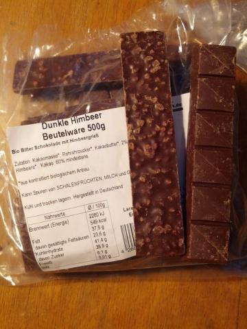 Dunkle Himbeer, Bio Bitter Schokolade mit Himbeergrieß | Hochgeladen von: lgnt