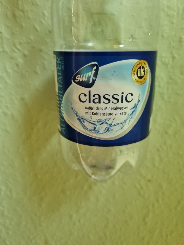 Classic (natriumarm) Natürliches Mineralwasser von Blackracer78 | Hochgeladen von: Blackracer78