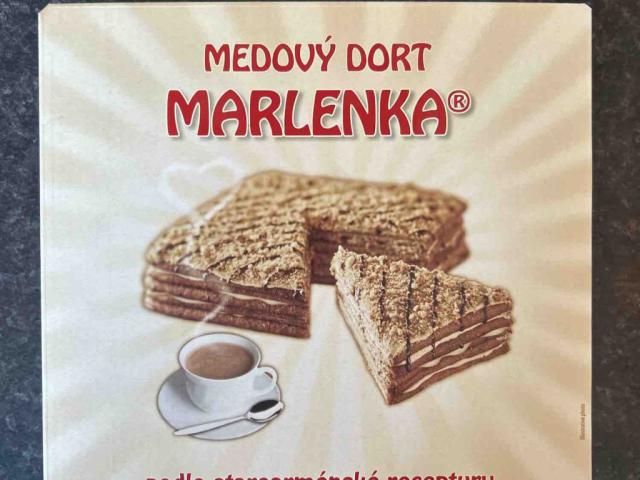 Medová torta Marlenka, s vlašskými orexhmi by MattNov | Uploaded by: MattNov