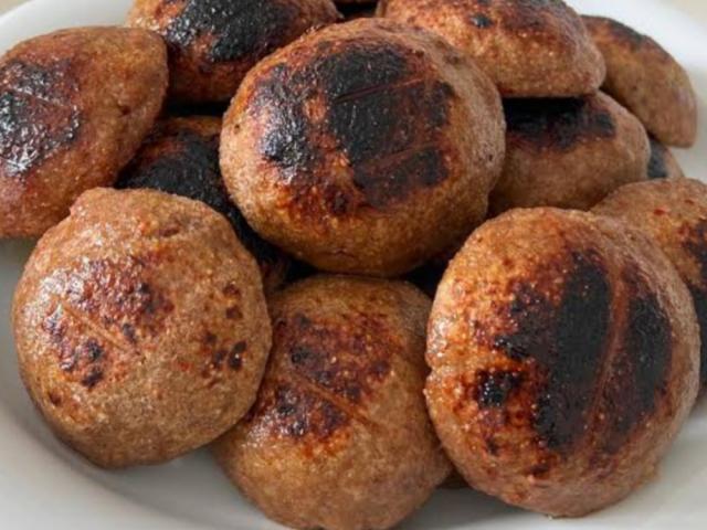 Hochgeladen von: AYXQ