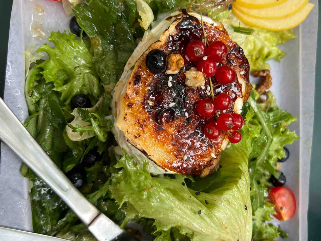 Salat Ziegenkäse mit Honig-Dressing von juliekuhn | Hochgeladen von: juliekuhn