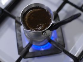 Türkischer Kaffee, ohne Zucker | Hochgeladen von: Eatlesswalkmore