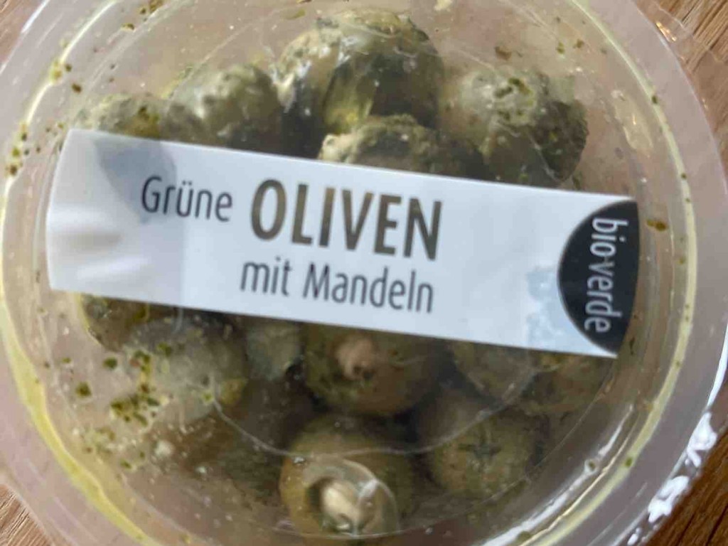 Grüne Oliven mit Mandeln von lifeasahouse | Hochgeladen von: lifeasahouse
