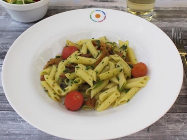 Hochgeladen von: vivienfarrash