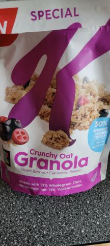 Kelloggs Crunchy Oat Granola, 30% less sugar by Gwyn | Uploaded by: Gwyn