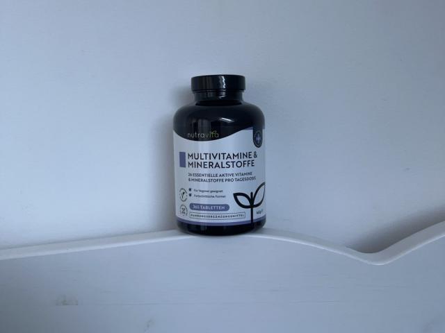 Hochgeladen von: Honey11789