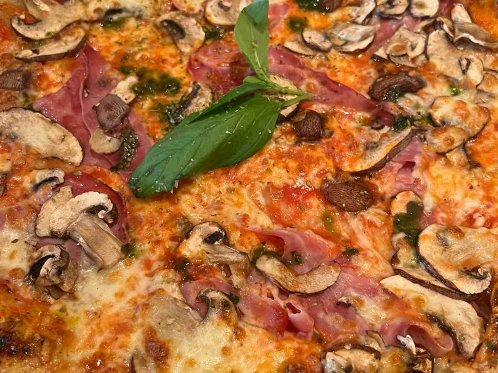 Steinofen Pizza Prociutto Funghi von campanita | Hochgeladen von: campanita