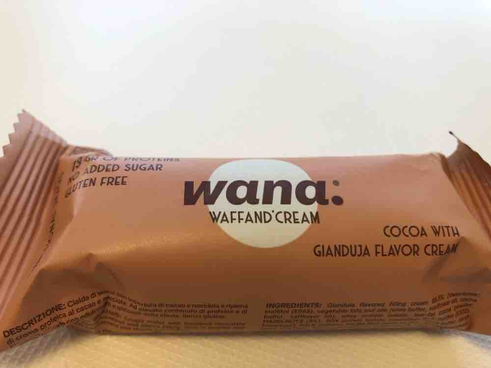 wana. waffand‘cream, cocoa with gianduja flavour cream von RonJe | Hochgeladen von: RonJes