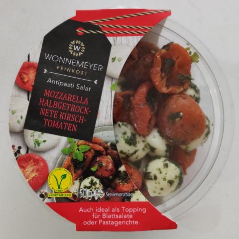 Antipasti Salat Mozarella halbgetrocknete Kirschtomaten | Hochgeladen von: bnjmn