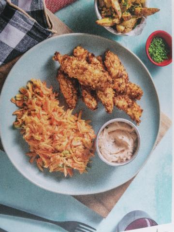 Crispy Tortilla Chicken Strips, dazu Carrotslaw und Kartoffelwed | Hochgeladen von: capat