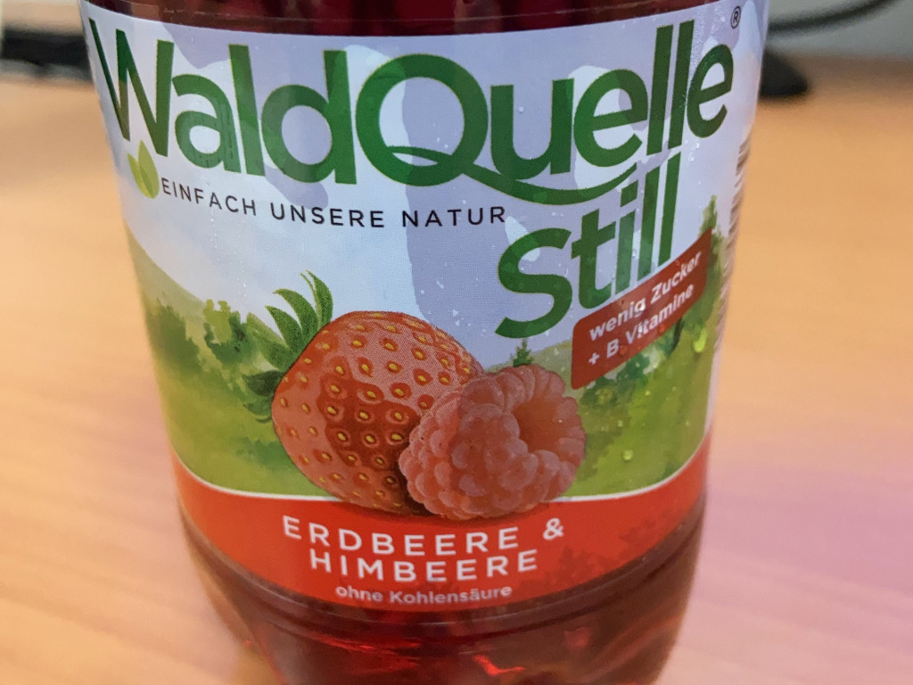 Waldquelle, Erdbeere & Himbeere von GraefinVonHohenembs | Hochgeladen von: GraefinVonHohenembs Waldquelle, Erdbeere & Himbeere von GraefinVonHohenembs | Hochgeladen von: GraefinVonHohenembs