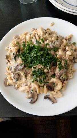 Schnelle Käsespätzlepfanne mit Bacon, Porree und Champignons von | Hochgeladen von: Carina1988