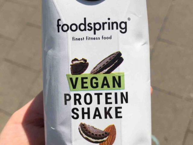 foodspring vegan protein shake, cookies and cream by Hannedo | Uploaded by: Hannedo