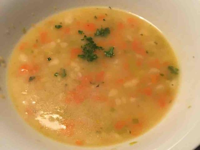 Perlgraupensuppe, Salzgurken, Kartoffel, Möhre, Zwiebel von cool | Hochgeladen von: coolmisses